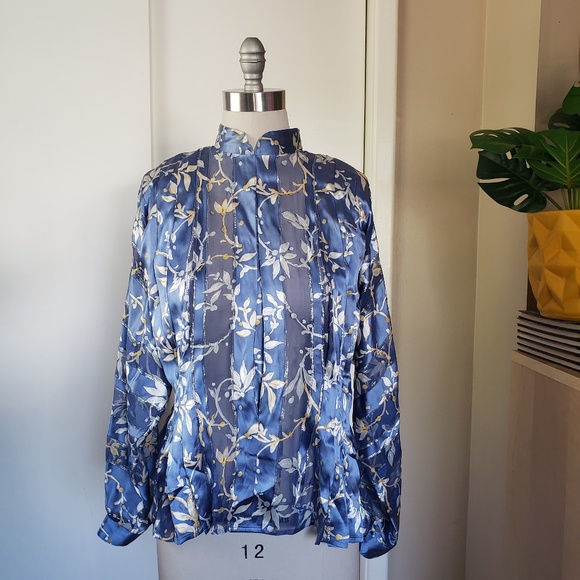 VINTAGE The Silk Farm Blouse Size 10! - Picture 3 of 11